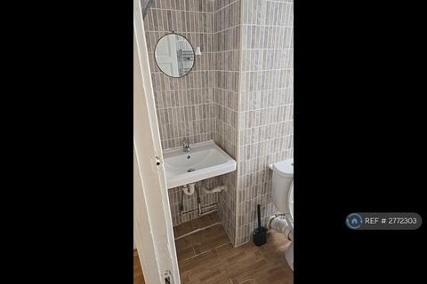 undefined, Dowdeswell Close, London, SW15