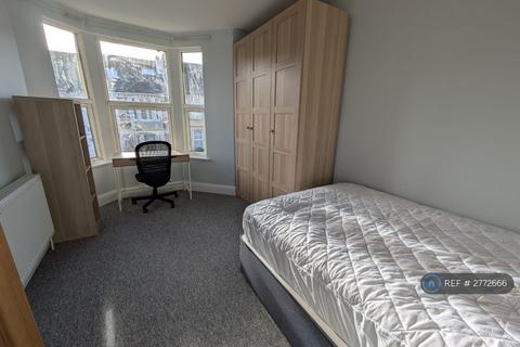 5 bedroom terraced house to rent, Douglas Road, Horfield, Bristol, BS7