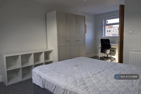5 bedroom terraced house to rent, Douglas Road, Horfield, Bristol, BS7