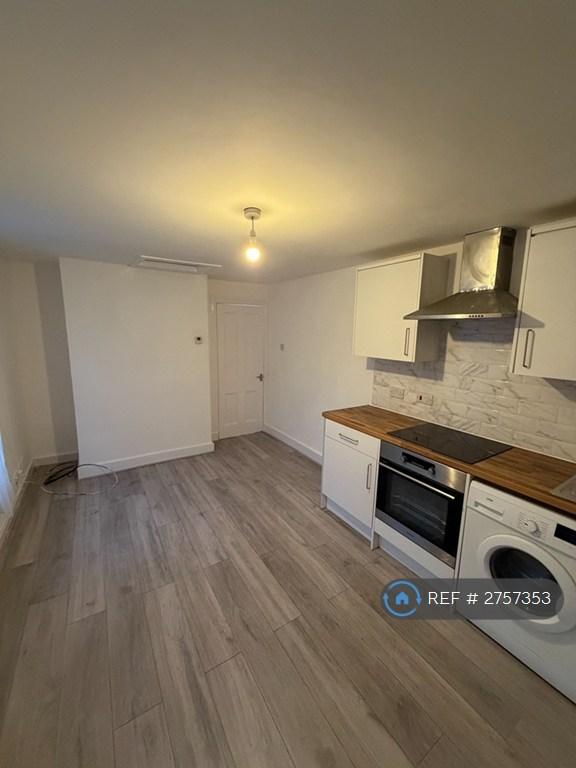 Kitchen / Living Room
