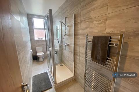 2 bedroom flat to rent, Moorland Hall, Leeds, LS3