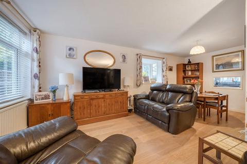 3 bedroom end of terrace house for sale, Hillview Close, Purley