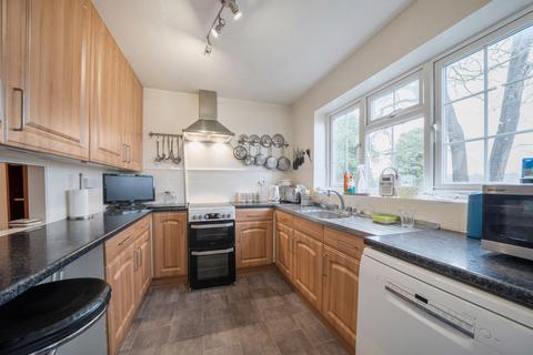 3 bedroom end of terrace house for sale, Hillview Close, Purley