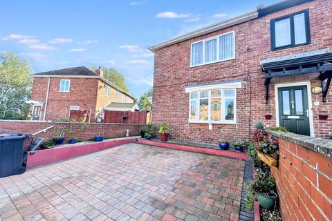 2 bedroom end of terrace house for sale, Cornwallis Square, South Shields, Tyne and Wear, NE33 1SD