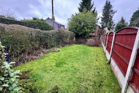 3 bedroom end of terrace house to rent, Biddulph Road, Mossley, Congleton