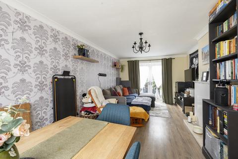 3 bedroom semi-detached house for sale, Captains Close, Chesham, HP5