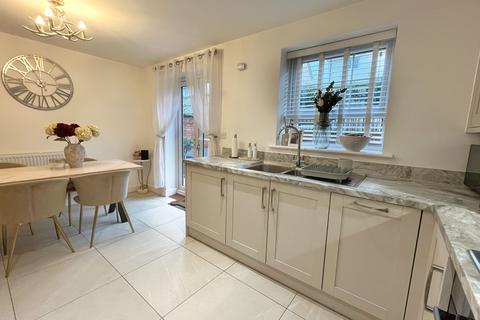 undefined, 14 Cae Wyndham, Cowbridge, The Vale of Glamorgan, CF71 7FL