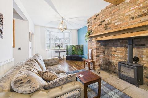 3 bedroom terraced house for sale, Pickering Road, Hull