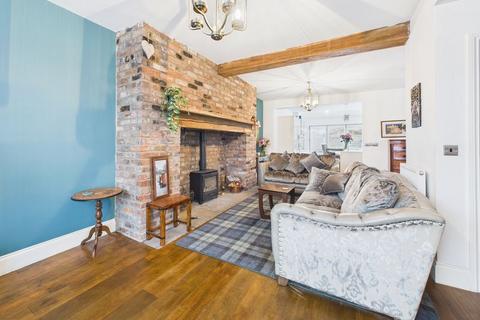 3 bedroom terraced house for sale, Pickering Road, Hull