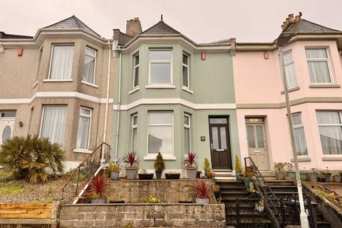 St. Georges Terrace, Plymouth Stunning Mid terraced period home set over 3 levels