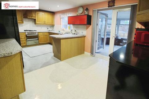 4 bedroom detached house for sale, Planetree Road, Walsall