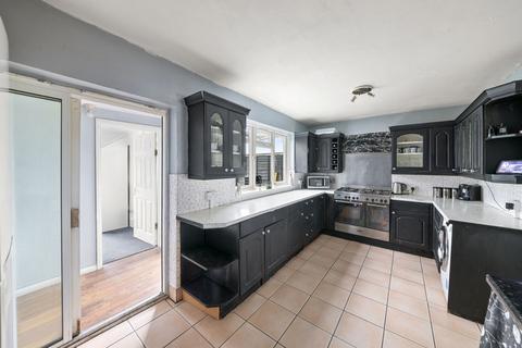 3 bedroom end of terrace house for sale, Reading Road, Northolt, Middlesex