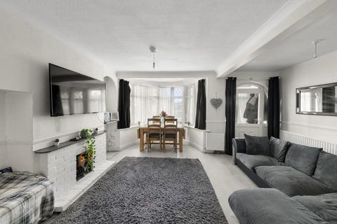 3 bedroom end of terrace house for sale, Reading Road, Northolt, Middlesex