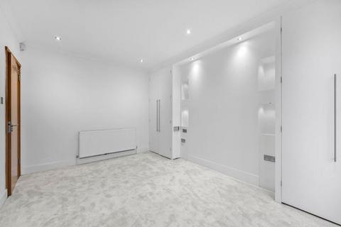 undefined, Rosebery Avenue, New Malden KT3