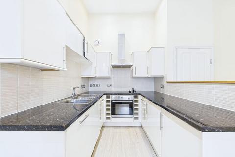 2 bedroom apartment to rent, Lower Linden Road, Clevedon