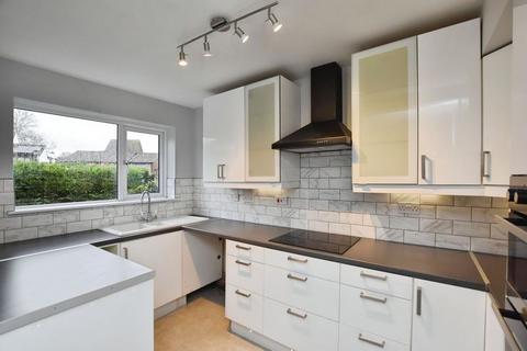 3 bedroom end of terrace house for sale, Saxon Leas, Salisbury           *VIDEO TOUR*