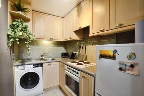 undefined, Brown Street, Salisbury                    *VIDEO TOUR*