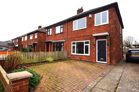 3 bedroom terraced house to rent, Rectory Avenue, Warrington