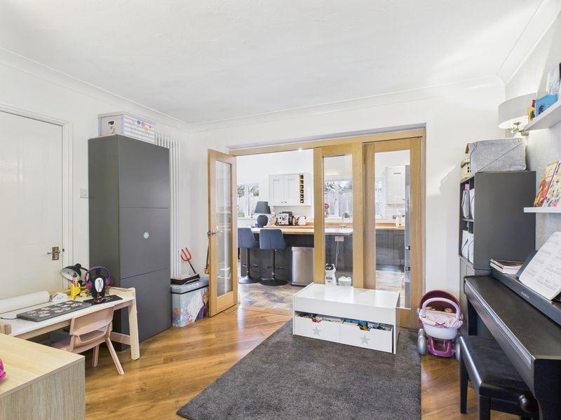 Dining Room/ Play