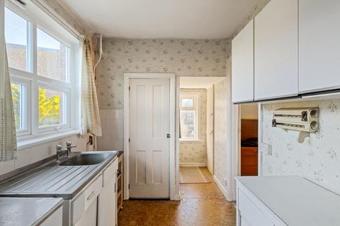 2 bedroom end of terrace house for sale, South Avenue, Eastbourne, BN20
