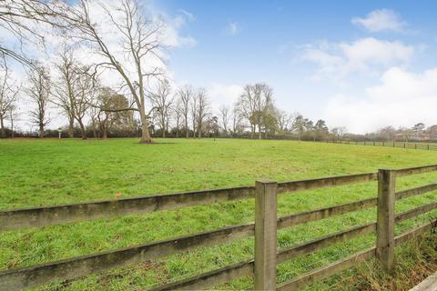 3 bedroom end of terrace house for sale, Chestnut Avenue, Bedford MK43