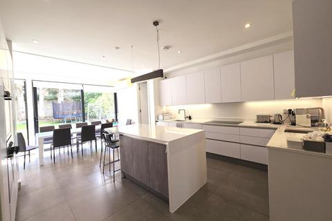 7 bedroom bungalow for sale, Decoy Avenue, NW11