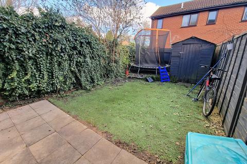 3 bedroom semi-detached house to rent, Somerville, Peterborough, PE4