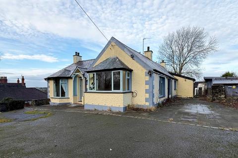 undefined, Llanfairpwll, Isle of Anglesey, LL61