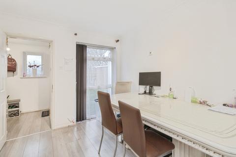 3 bedroom semi-detached house for sale, Farrier Lane, Leicester, LE4
