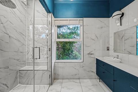 3 bedroom apartment for sale, Winchester Road, Belsize Park, London NW3