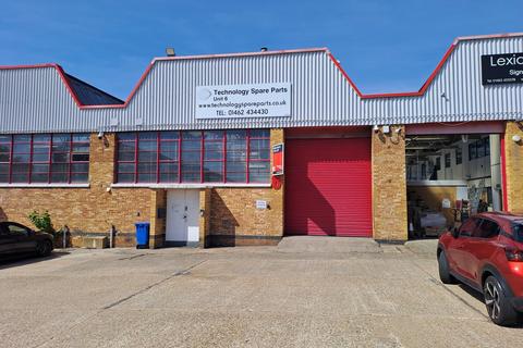 Warehouse to rent, Wilbury Way Hitchin SG4 0TW