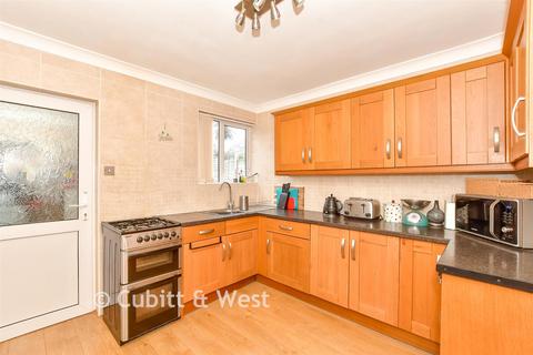 3 bedroom semi-detached house for sale, Penk Ridge, Havant PO9