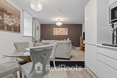 3 bedroom apartment for sale, Clayton Court, Clayton West HD8