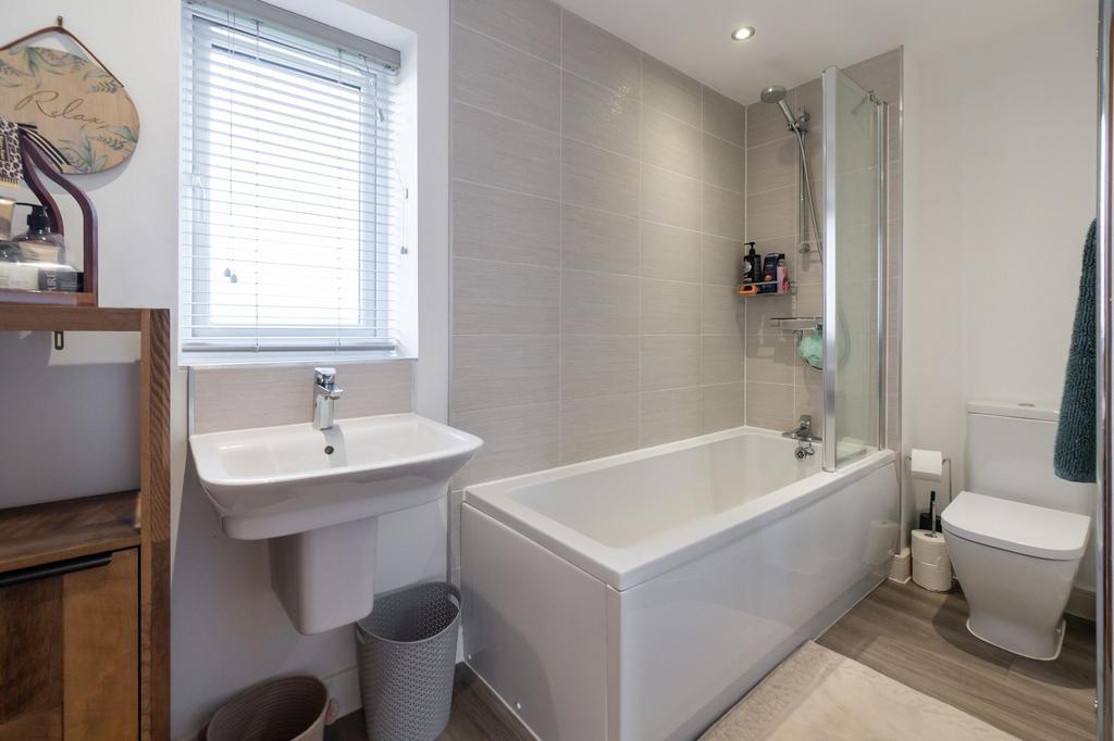 Main Bathroom