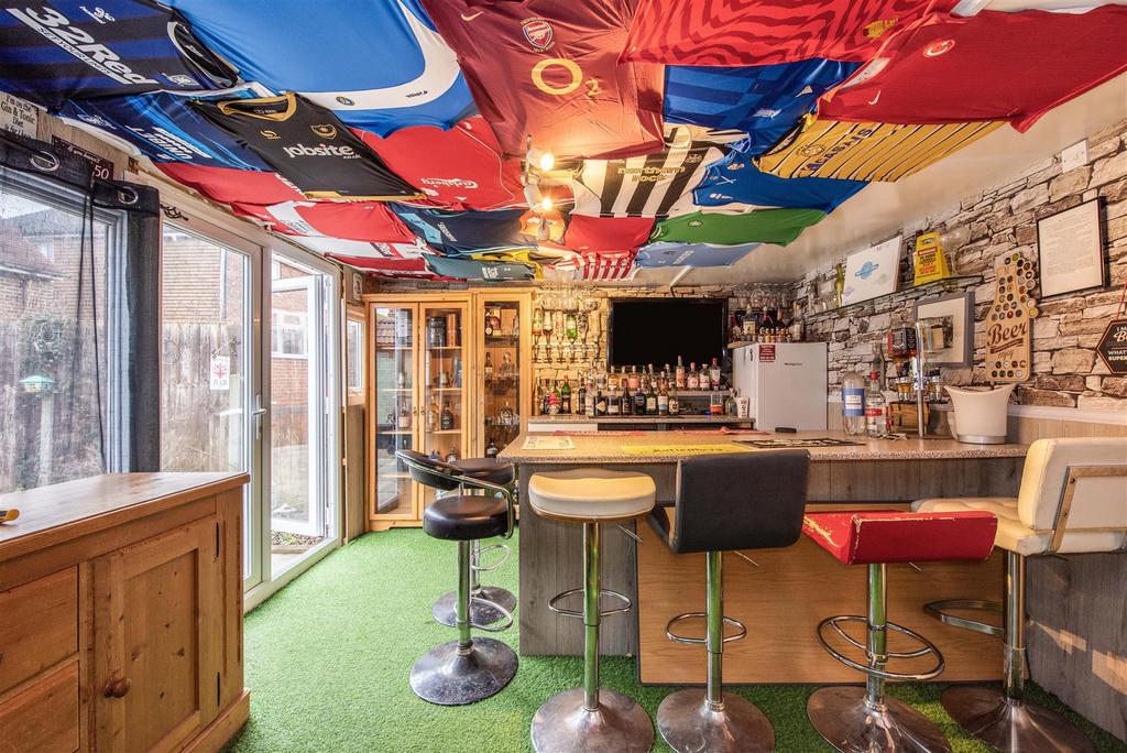 Summerhouse Bar.jpg