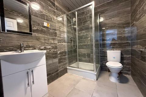undefined, Dunstable Road, Kingsway, Luton, Bedfordshire, LU4 8DL