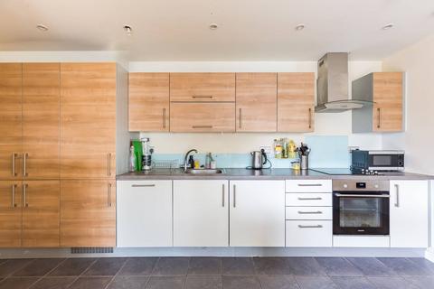 3 bedroom flat for sale, 18 Mostyn Grove, London E3