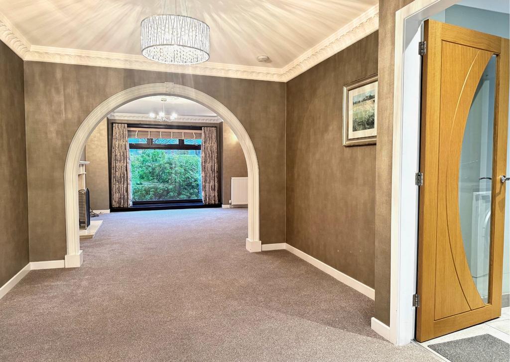Dining room with newly fitted carpet