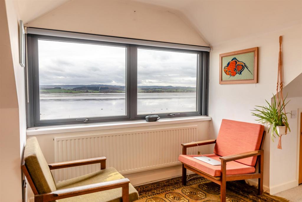 8586262-interior24.jpg