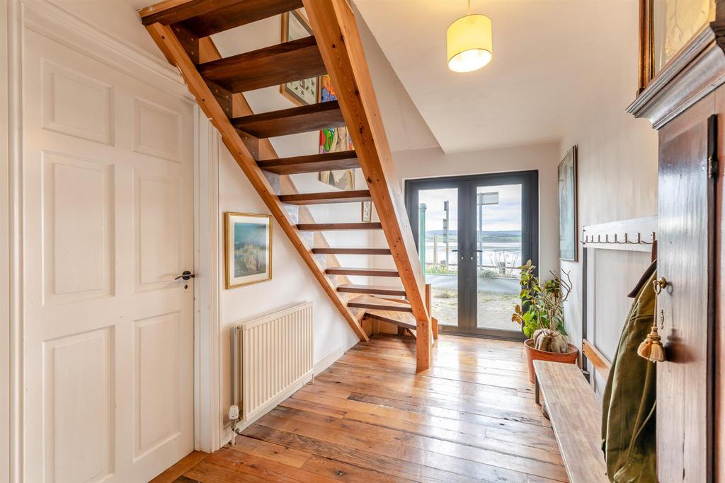 8586262-interior12.jpg