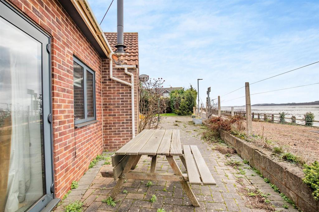 8586262-exterior09.jpg