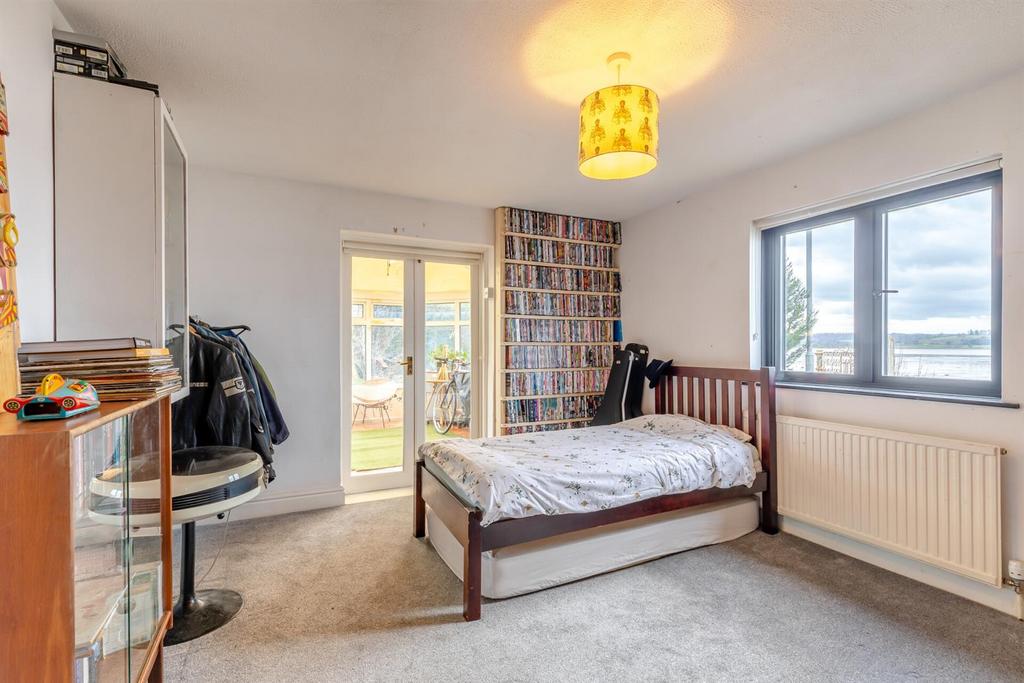 8586262-interior16.jpg