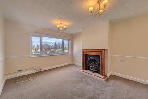 3 bedroom flat to rent, The Green, Billingham