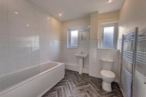 3 bedroom flat to rent, The Green, Billingham