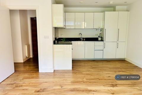 1 bedroom flat to rent, Johnson Court, London, SE9