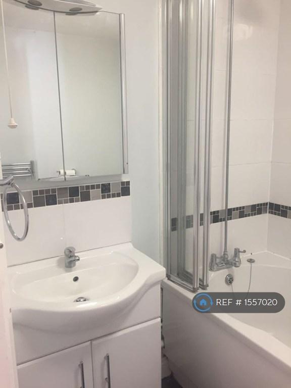Modern Bathroom Bath And Shower