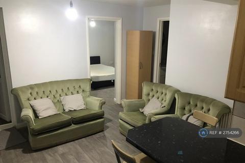 2 bedroom flat to rent, Aintree Close, Colnbrook, Slough, SL3