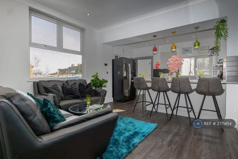 1 bedroom flat to rent, High Street, Wolstanton, Newcastle-Under-Lyme, ST5