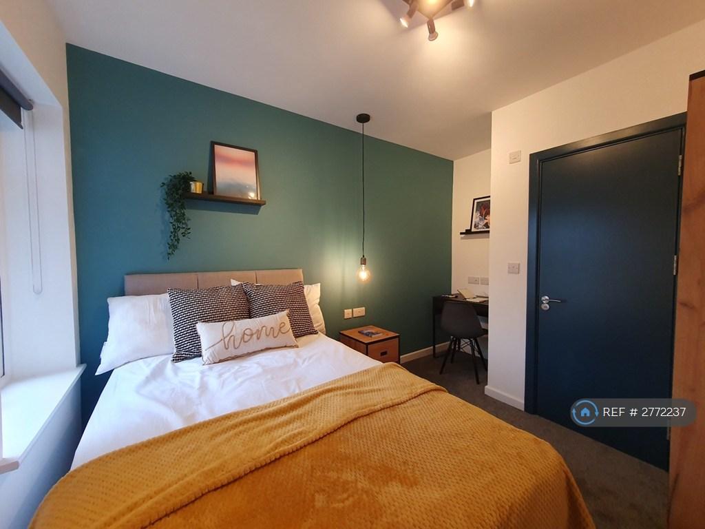 Room 3 With Private Ensuite Bathroom