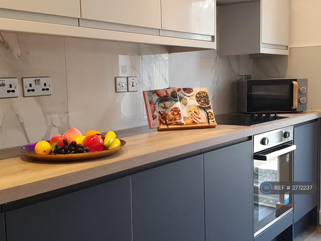 4. Kitchen With Good Facilities